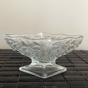 💕Vintage Indiana Glass , Pineapple & Floral Design